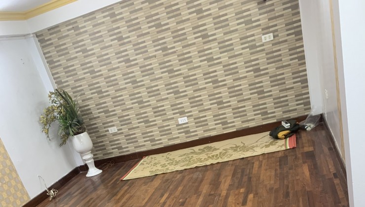 Cho thuê căn hộ CHUNG CƯ Nguyễn Huy Tưởng, Thanh Xuân 62m2, 2N, 2WC - giá 12,5tr